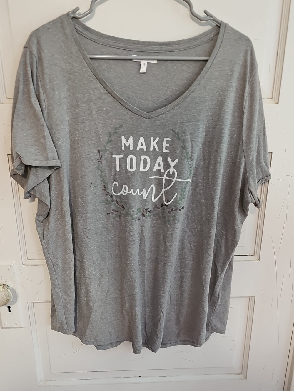 Maurices Gray V-Neck Tee with 'Make Today Count' Print